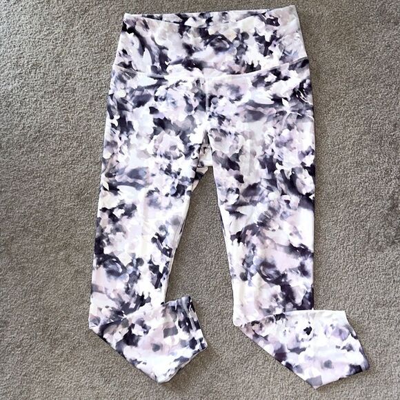 Gaiam Floral Tie Dye Leggings! - Picture 1 of 8